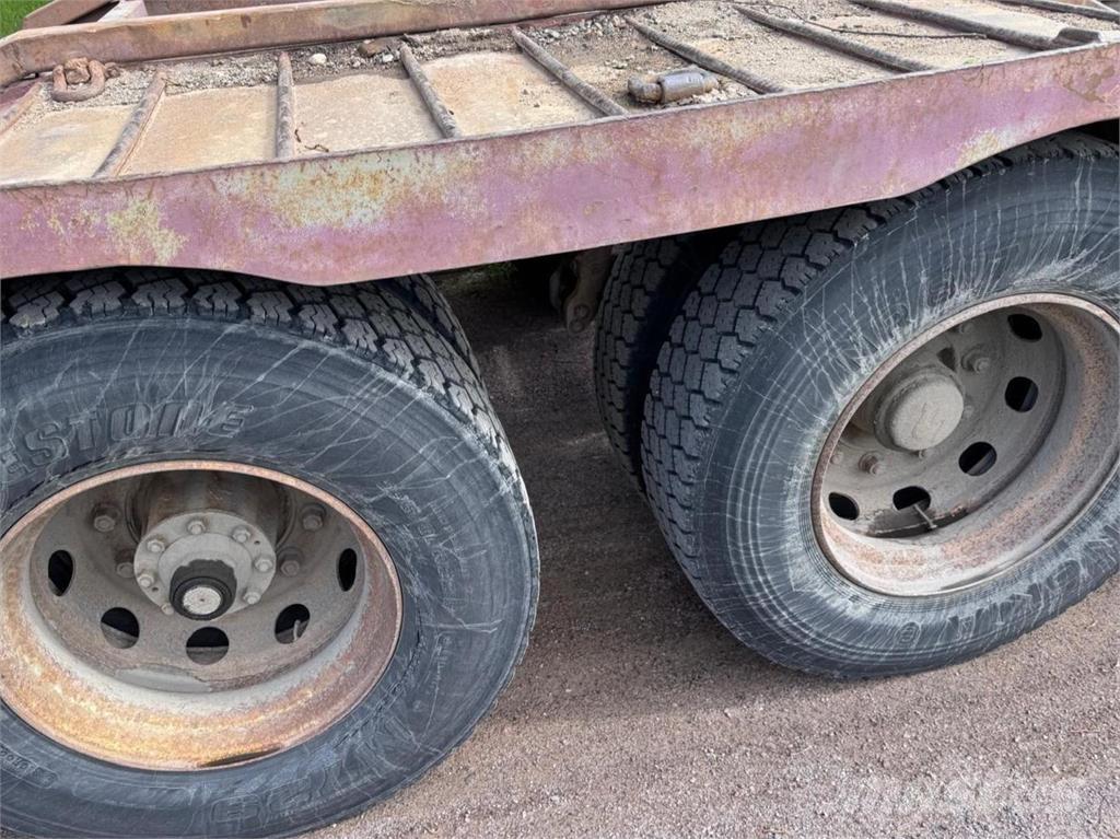 Sisu SM300 6X2 Metsäkoneritilät