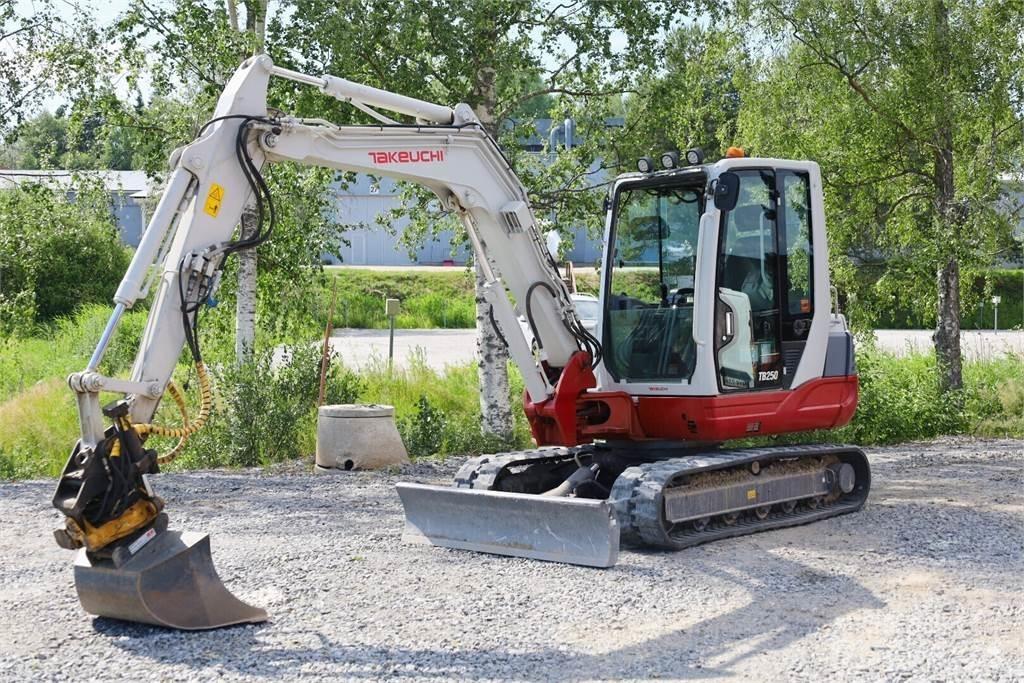 Takeuchi TB250 Minikaivukoneet < 7t