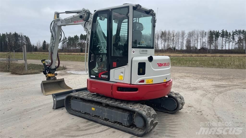 Takeuchi TB257FR Minikaivukoneet < 7t