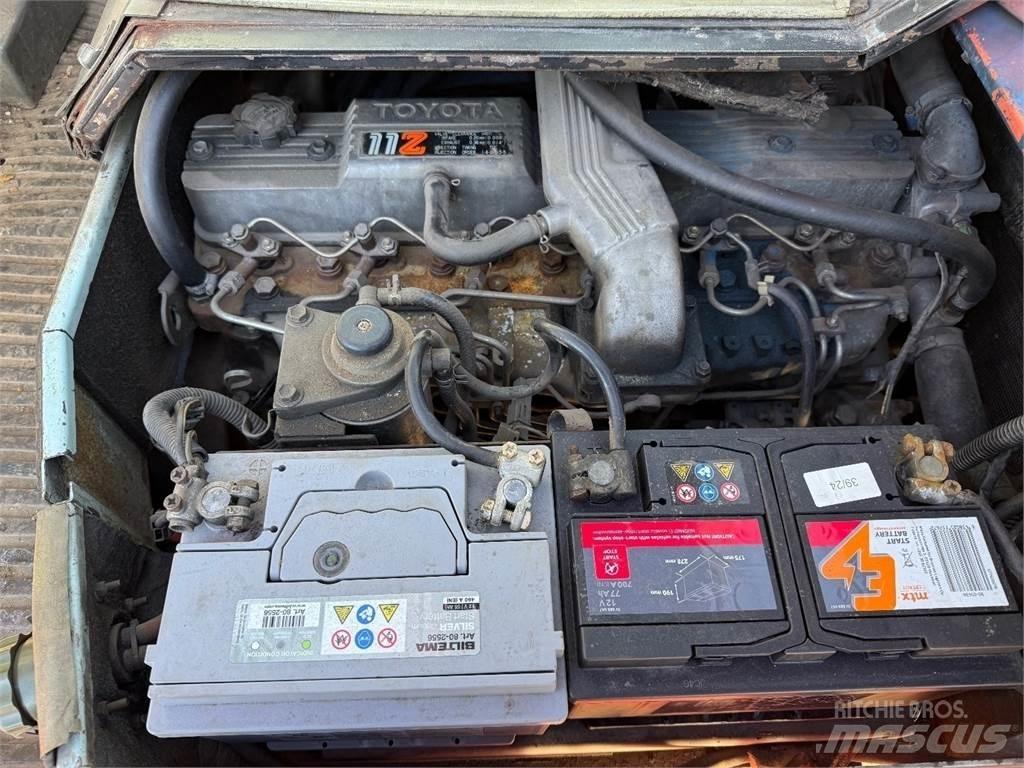 Toyota 02-5 FD35 Dieseltrukit