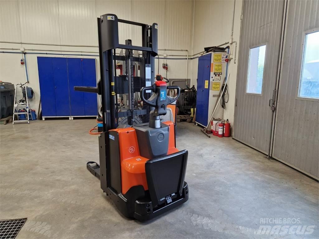 Toyota SWE120L Muut haarukkatrukit