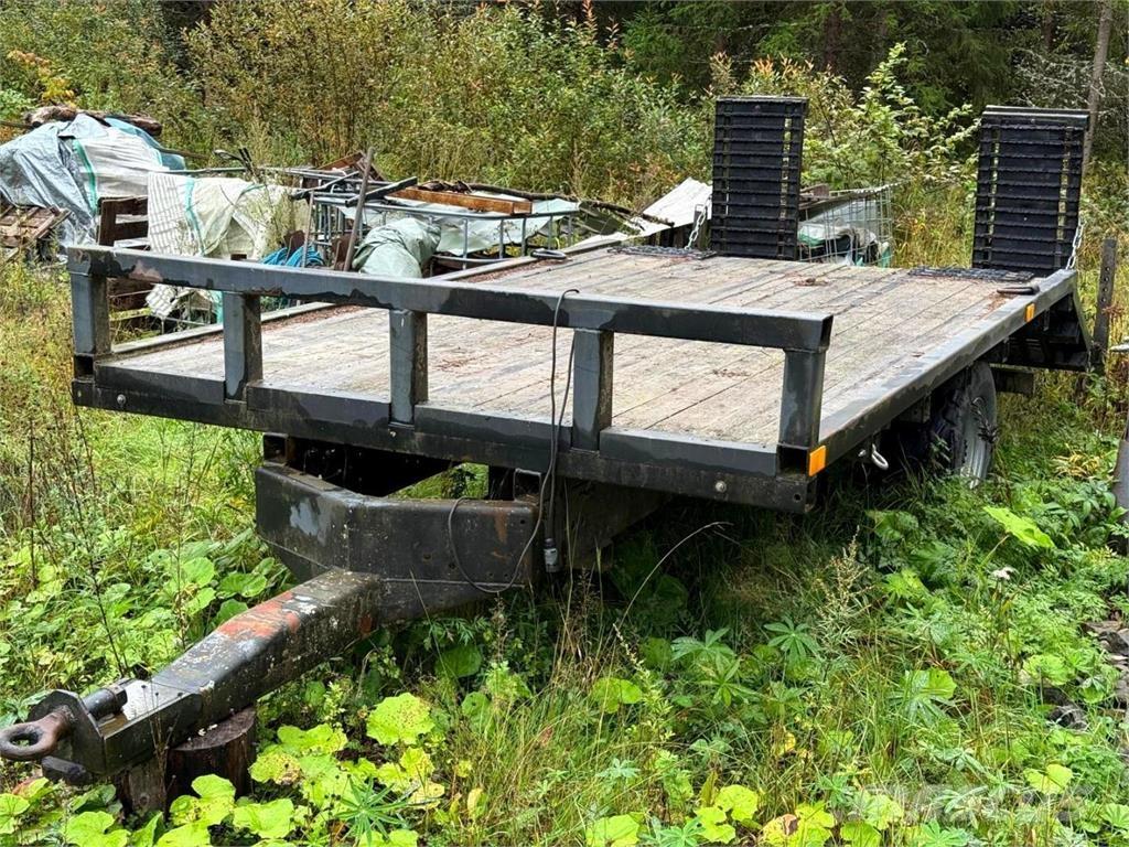  Traktorilavetti Muut perävaunut