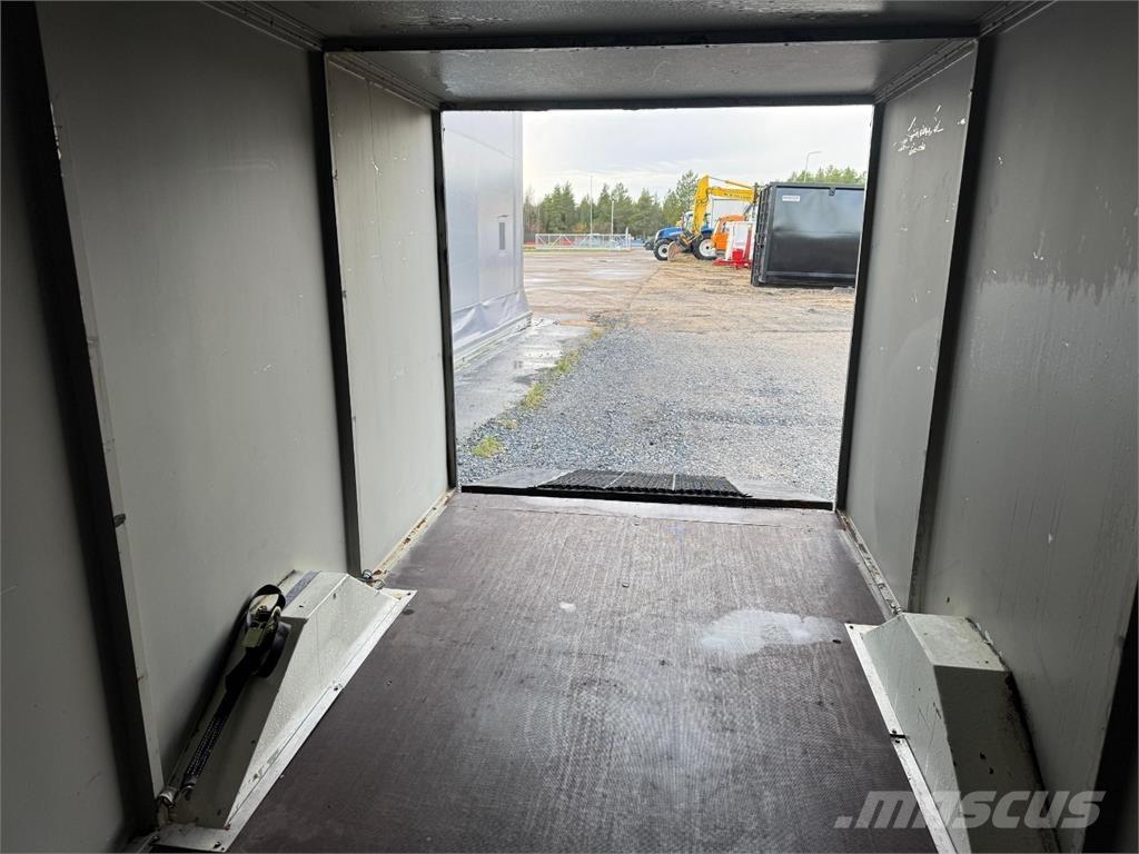  Umpiperäkärry Kevyet peräkärryt