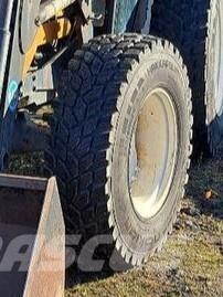 Valmet 600-4 4x4 Traktorit