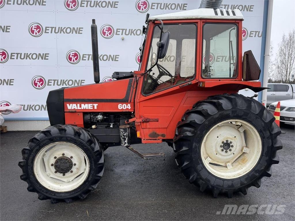 Valmet 604 Traktorit