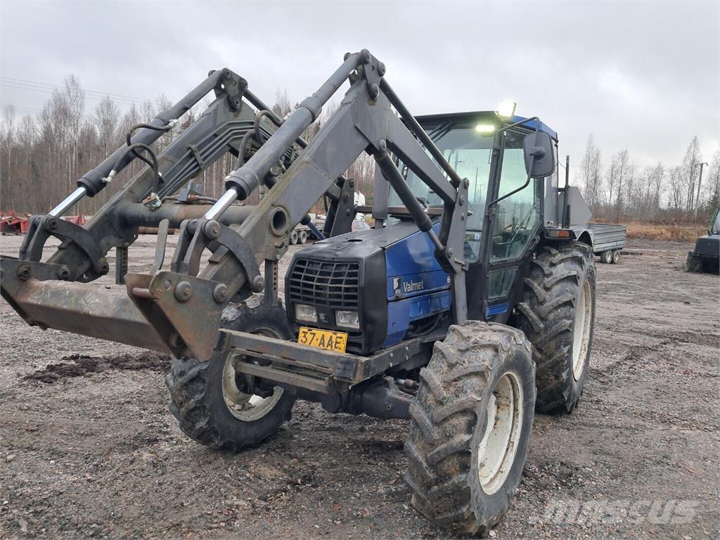 Valmet 665 Traktorit