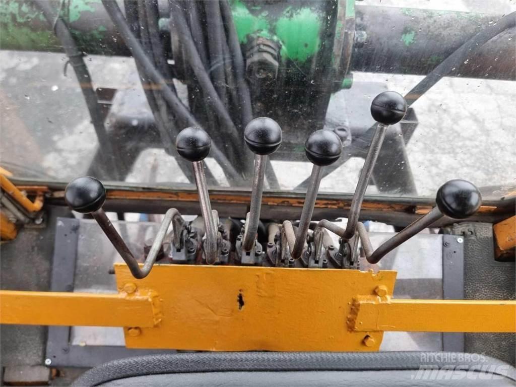 Valmet 802-4 Traktorit