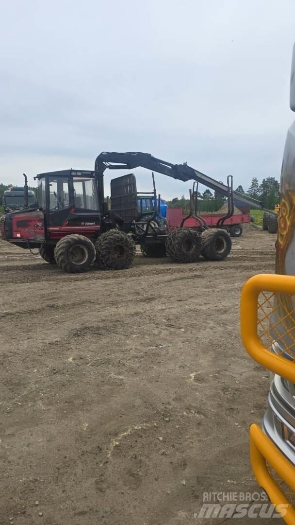 Valmet 820 Kuormatraktorit