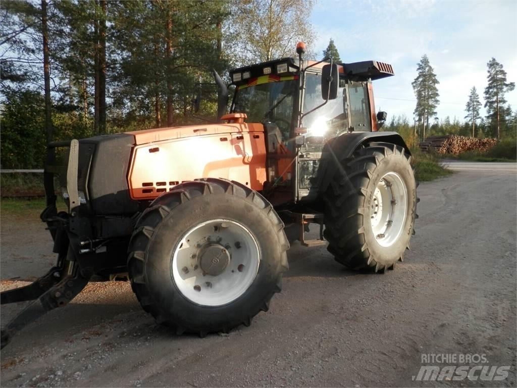 Valmet 8550 Traktorit