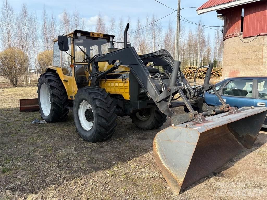 Valmet 915 Traktorit