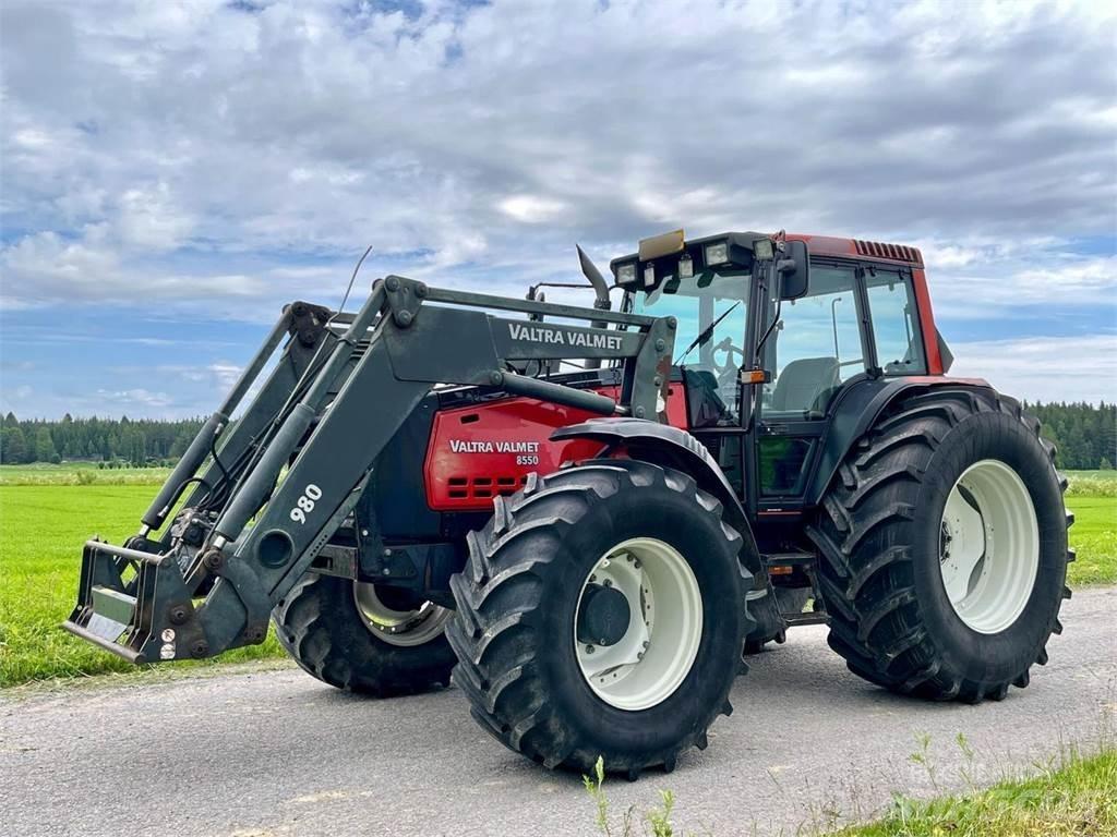 Valtra 8550 Mega Traktorit