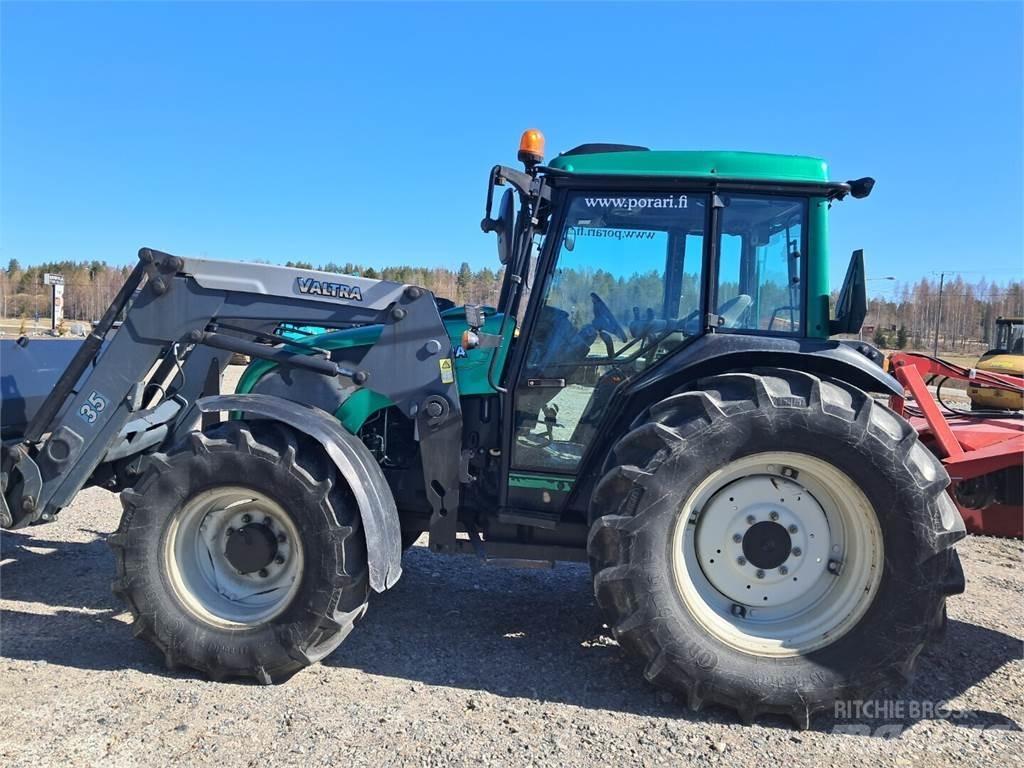 Valtra A92 Traktorit