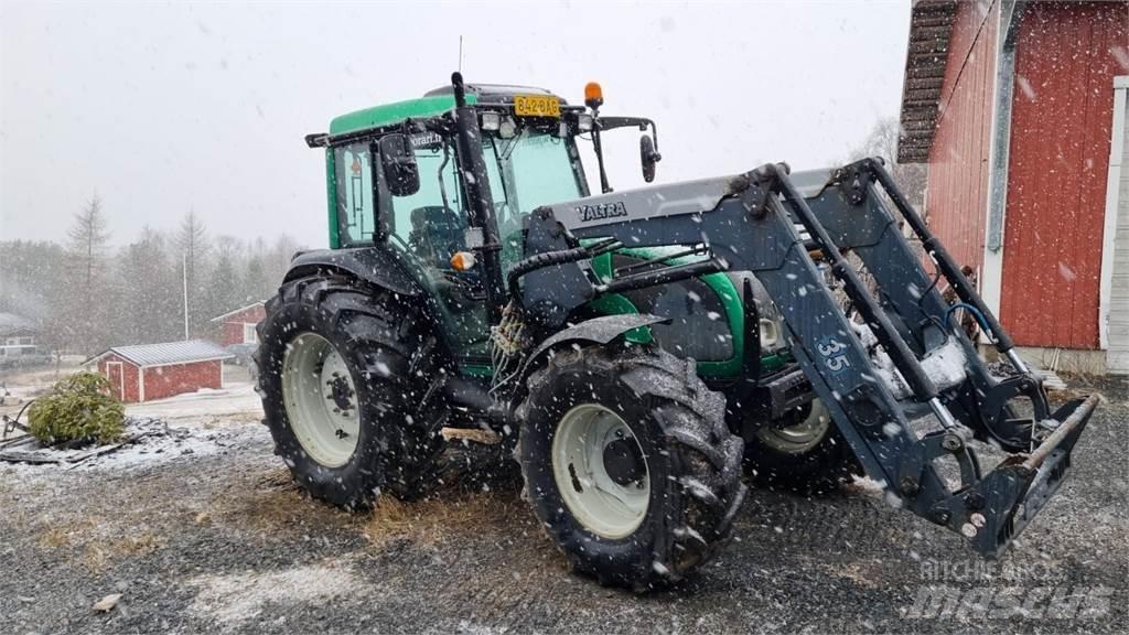 Valtra A92 Traktorit