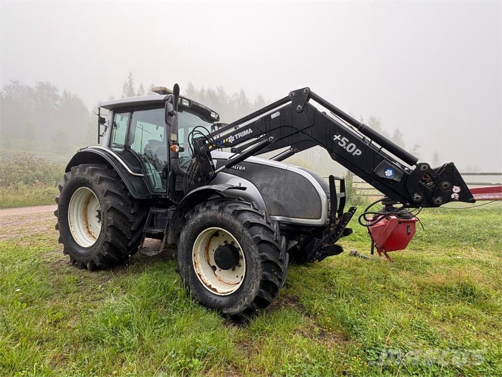 Valtra T 151 E Traktorit