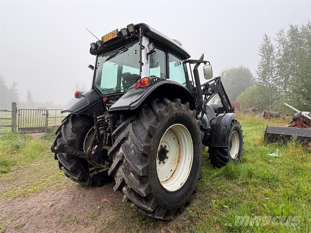 Valtra T 151 E Traktorit