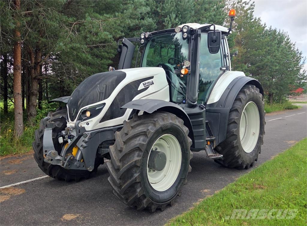 Valtra T254 Versu Traktorit