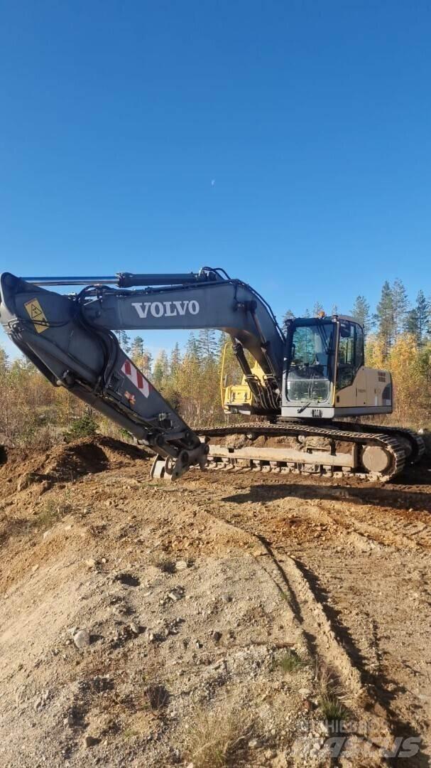 Volvo 210C Telakaivukoneet
