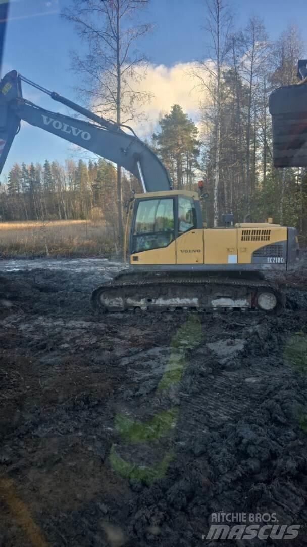 Volvo 210C Telakaivukoneet