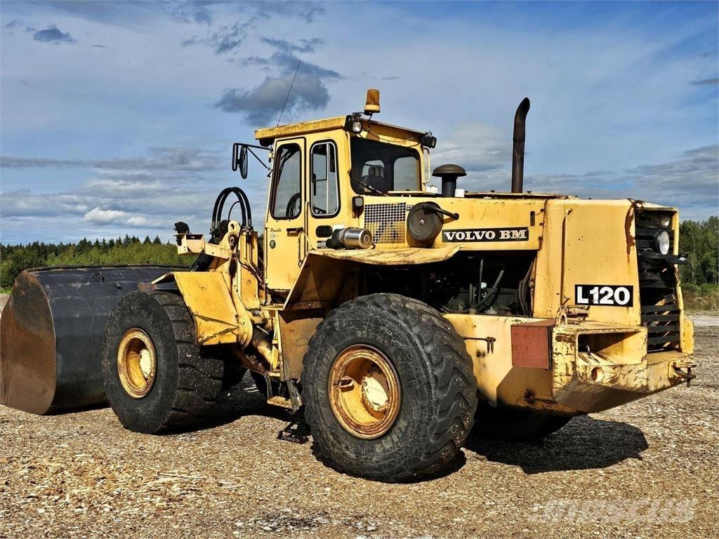 Volvo BM L120 Pyöräkuormaajat