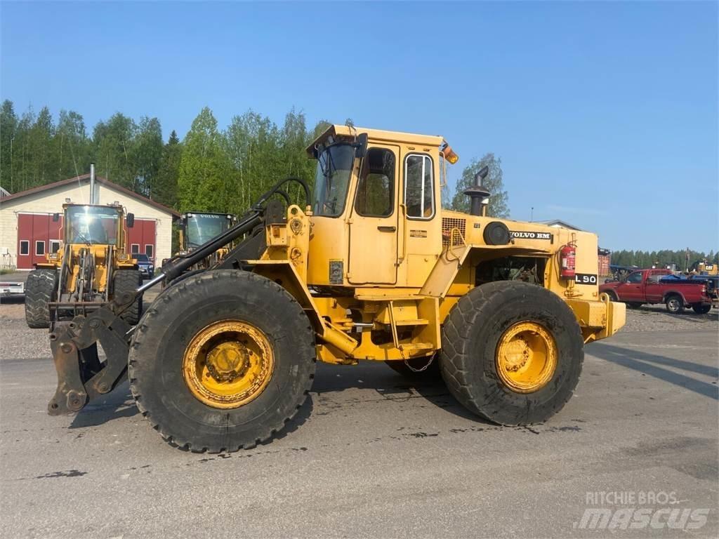 Volvo BM L90 Pyöräkuormaajat
