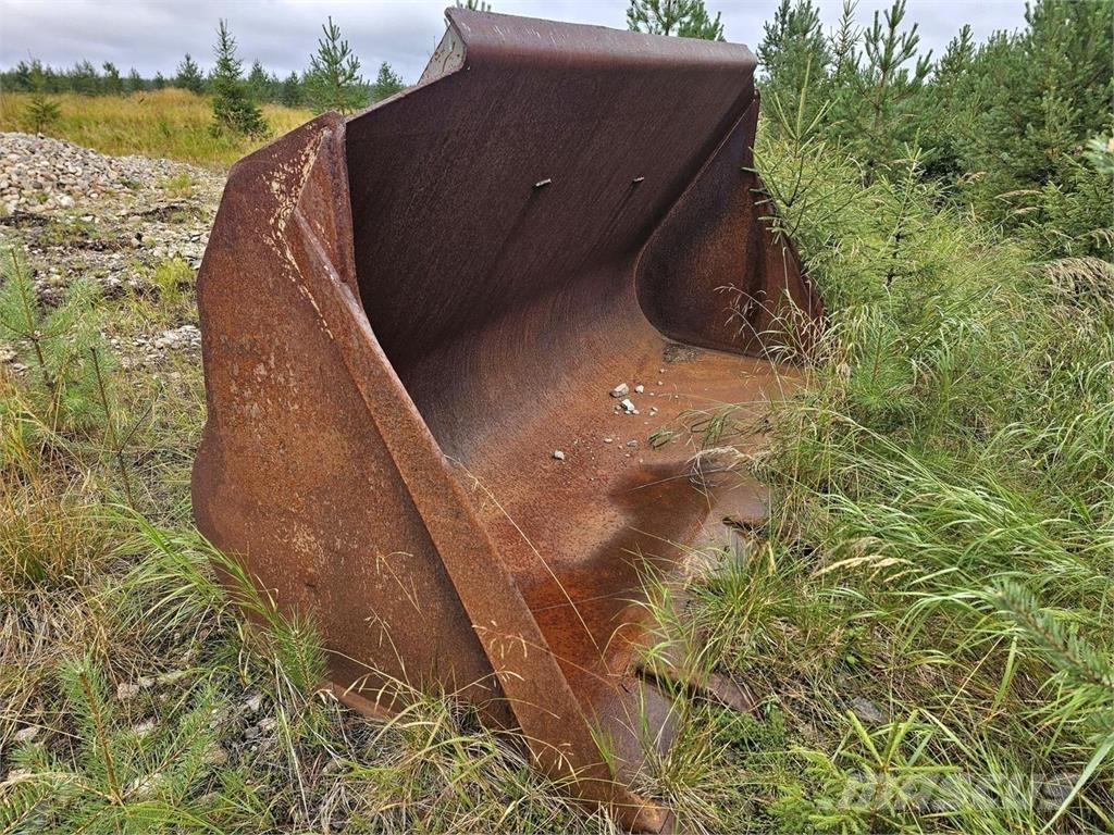 Volvo BM Maakauha Kauhat