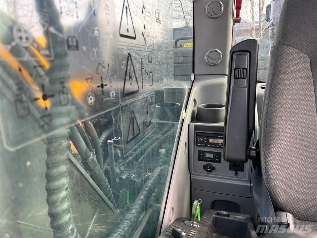 Volvo EC 140 EL Telakaivukoneet