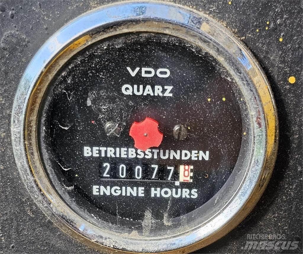 Volvo EW 200 Pyöräkaivukoneet