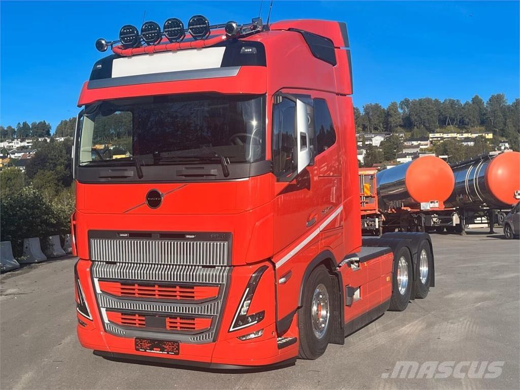 Volvo FH16 750 Vetopöytäautot