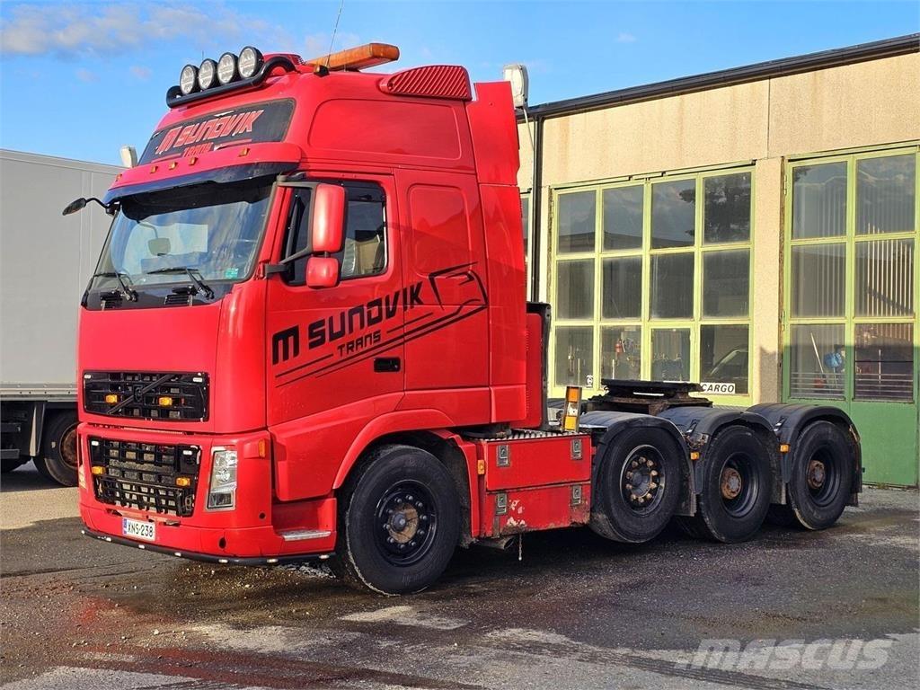 Volvo FH16 8x4 Vetopöytäautot