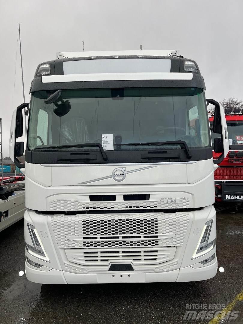 Volvo FM330 4x2 Umpikorikuorma-autot