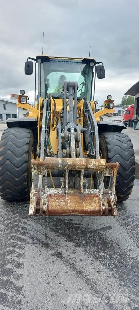 Volvo L 120G Pyöräkuormaajat