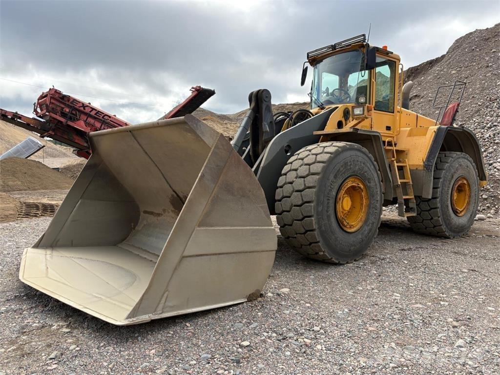Volvo L 220 E Pyöräkuormaajat