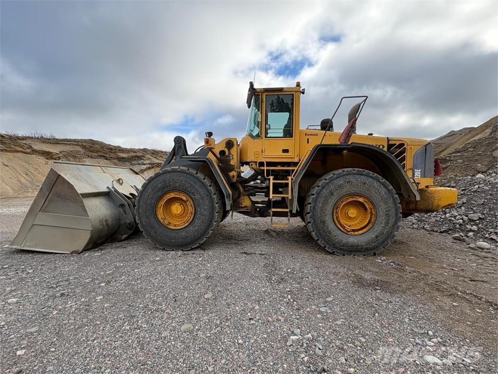Volvo L 220 E Pyöräkuormaajat