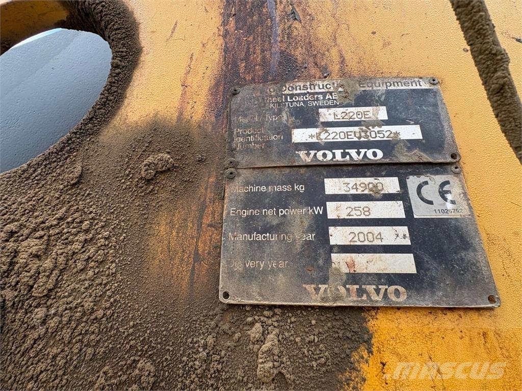 Volvo L 220 E Pyöräkuormaajat
