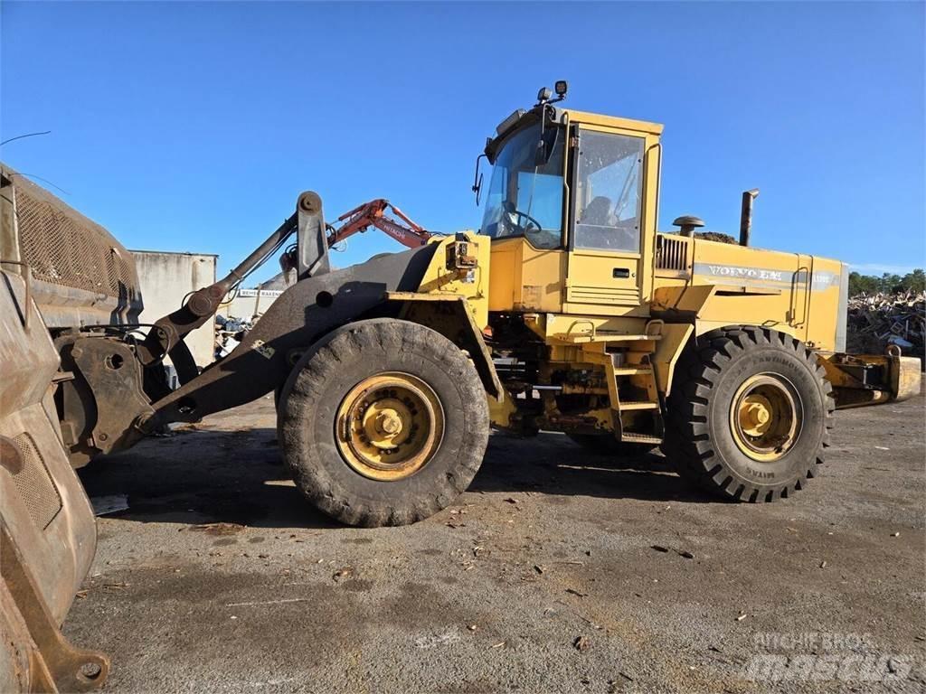 Volvo L120C Pyöräkuormaajat