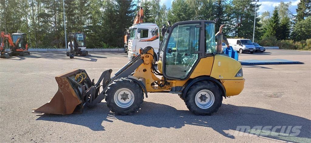 Volvo L25B-P Pyöräkuormaajat