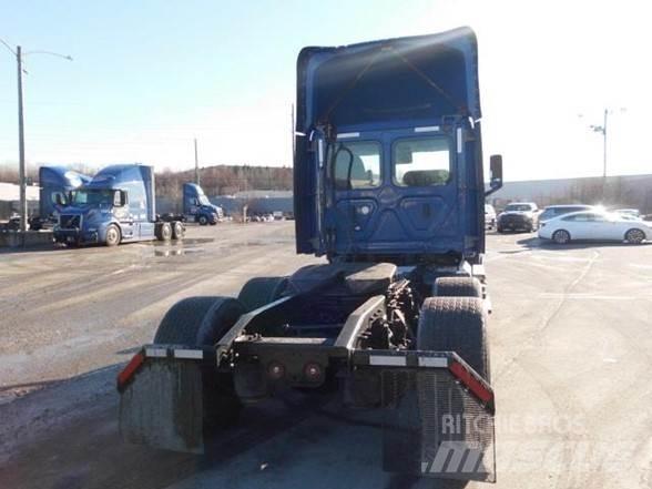 Freightliner CASCADIA 116 Vetopöytäautot