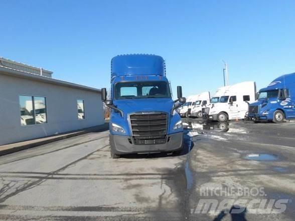 Freightliner CASCADIA 116 Vetopöytäautot