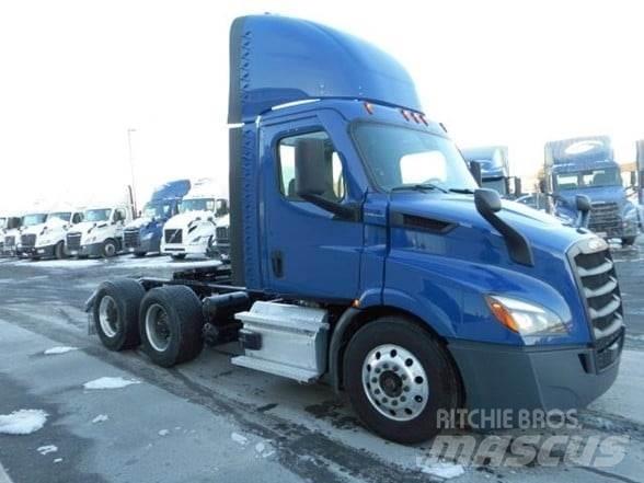 Freightliner CASCADIA 116 Vetopöytäautot