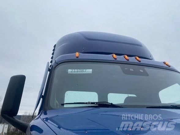 Freightliner CASCADIA 116 Vetopöytäautot