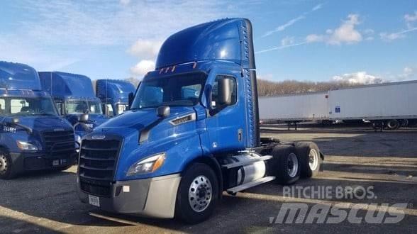 Freightliner CASCADIA 116 Vetopöytäautot
