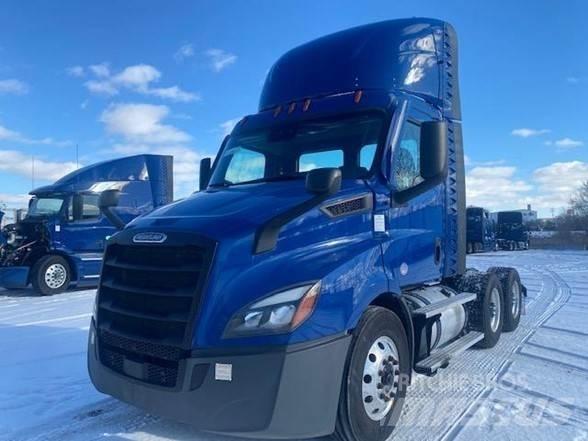 Freightliner CASCADIA 116 Vetopöytäautot