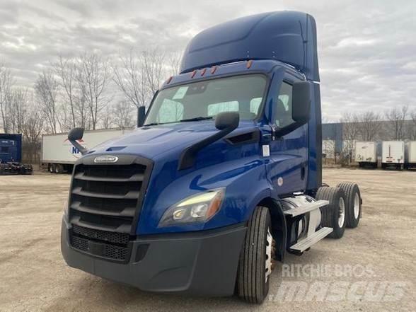 Freightliner CASCADIA 116 Vetopöytäautot
