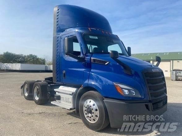 Freightliner CASCADIA 116 Vetopöytäautot