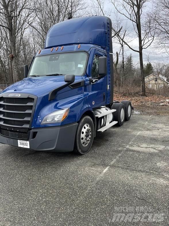 Freightliner CASCADIA 116 Vetopöytäautot