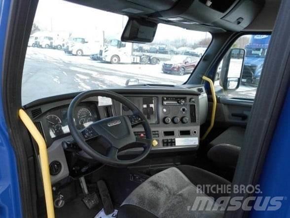 Freightliner CASCADIA 116 Vetopöytäautot