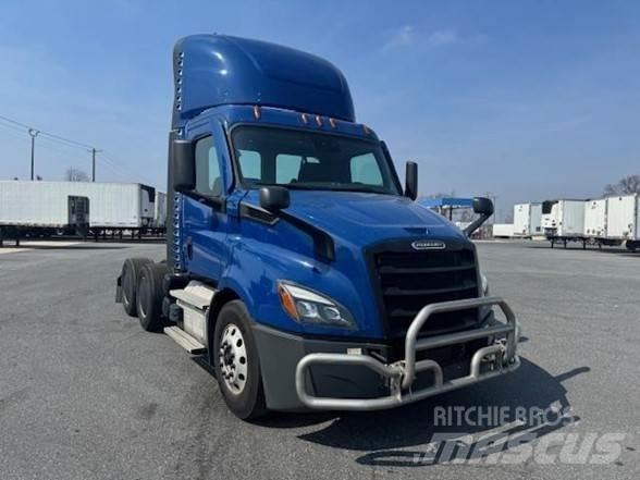 Freightliner CASCADIA 116 Vetopöytäautot