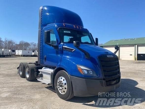 Freightliner CASCADIA 116 Vetopöytäautot