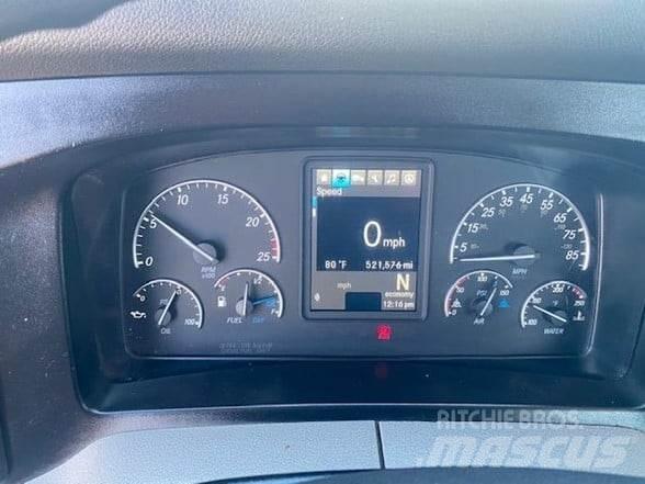 Freightliner CASCADIA 116 Vetopöytäautot