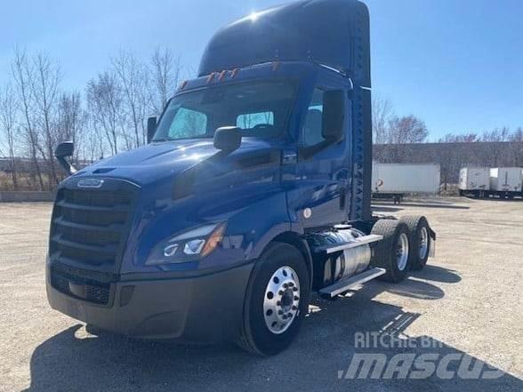 Freightliner CASCADIA 116 Vetopöytäautot